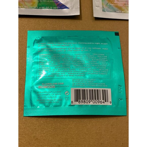 5 GlamGlow MOISTURETRIP™ Omega Rich Moisturizer - Travel Pack 0.06oz/2ml each - Picture 3 of 4